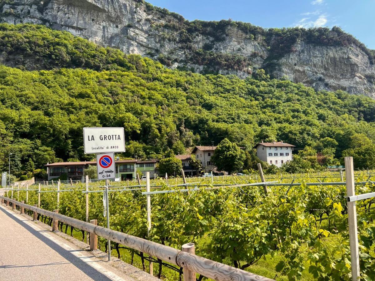 G-House Modernes Apartment Mit Tollem Ausblick Riva del Garda Eksteriør bilde