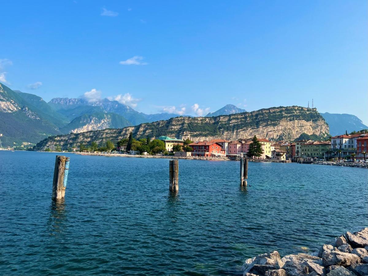 G-House Modernes Apartment Mit Tollem Ausblick Riva del Garda Eksteriør bilde